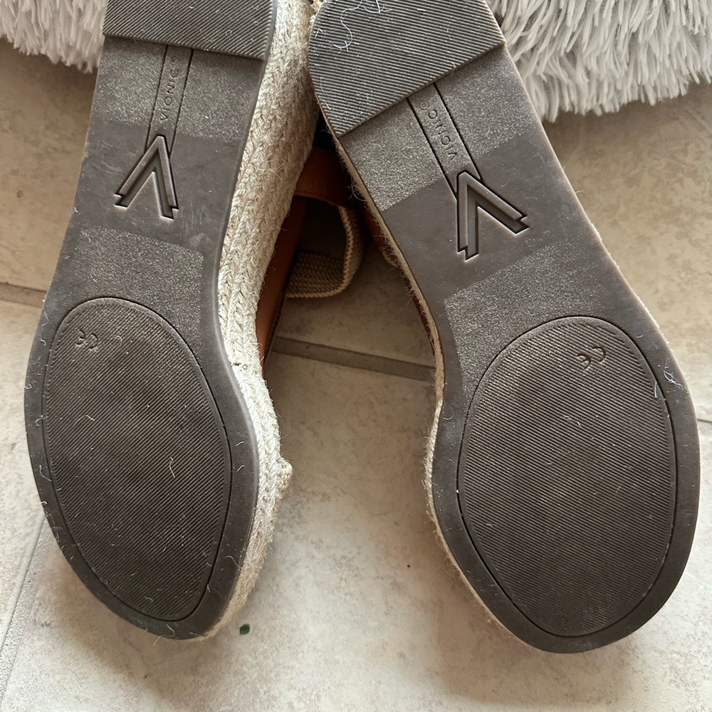 Vionic Brown and Natural Woven Leather Slingback Sandals - Picture 9 of 12